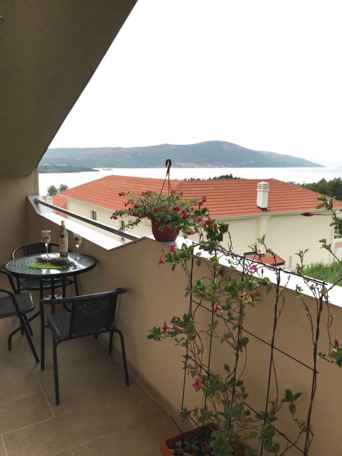 Id Apartments Tivat Kültér fotó